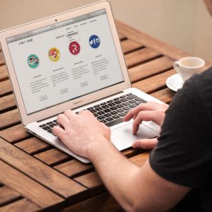 How to Use Testimonials and Case Studies to Build Credibility Online in London